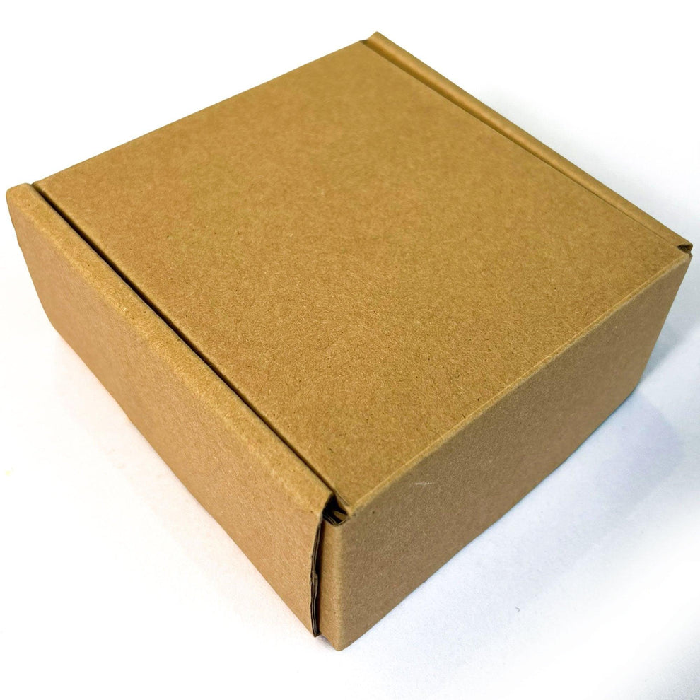 Black elegant gift box with lid and "We'll box it for you" note, for classic cap