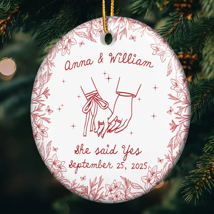 Couples First Christmas Married - Personalized Ceramic Ornament - Engaged Newlywed 1st Xmas Gift for Her/Him, Husband/Wife, Couples
