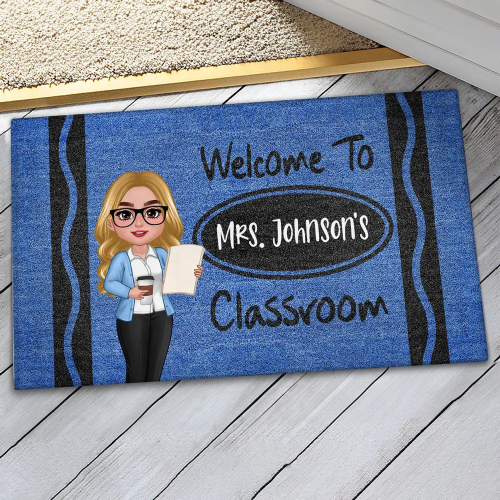 Teacher Crayon Welcome To Classroom - Personalized Doormat - Back To School Gift For Teacher, Educator, Kindergarten, Preschool, Pre K, Paraprofessional