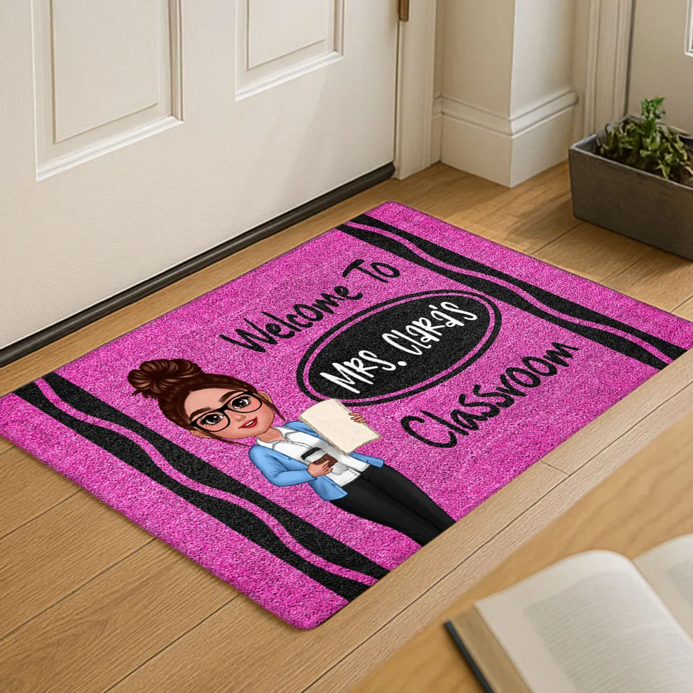 Teacher Crayon Welcome To Classroom - Personalized Doormat - Back To School Gift For Teacher, Educator, Kindergarten, Preschool, Pre K, Paraprofessional