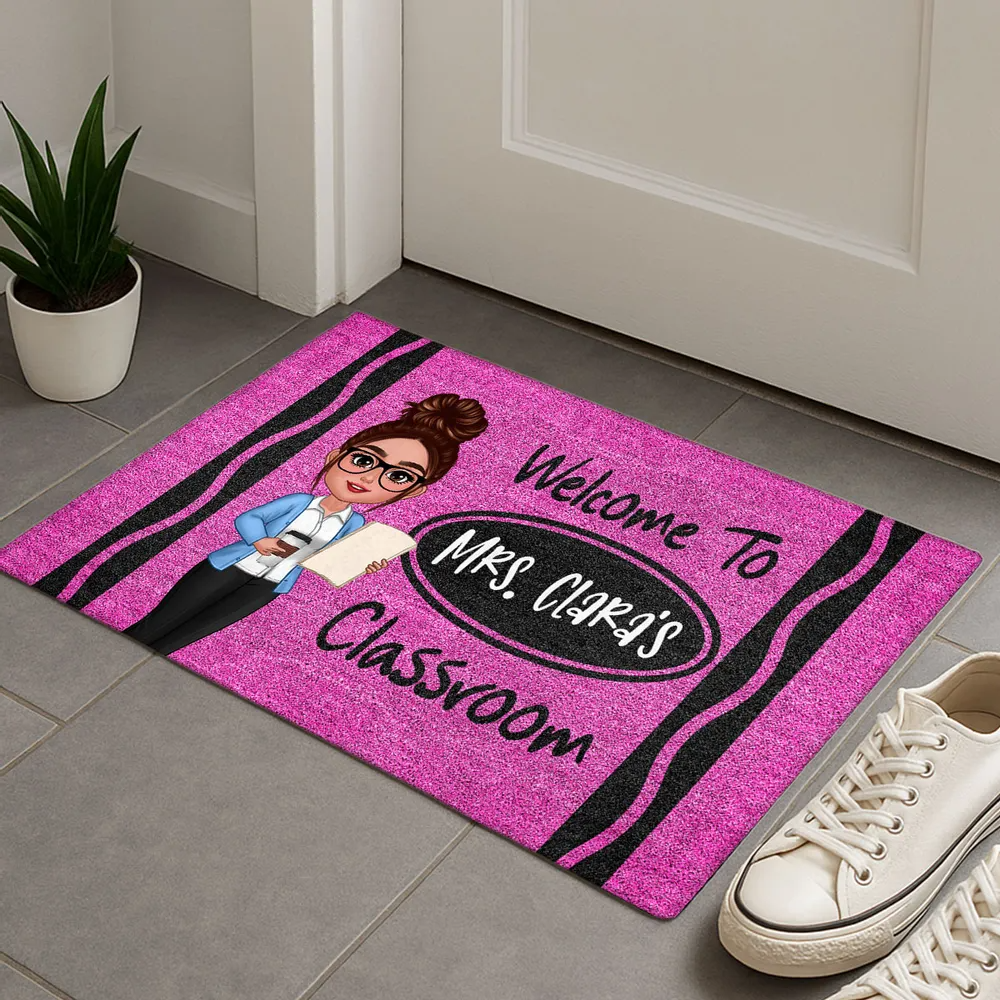 Teacher Crayon Welcome To Classroom - Personalized Doormat - Back To School Gift For Teacher, Educator, Kindergarten, Preschool, Pre K, Paraprofessional