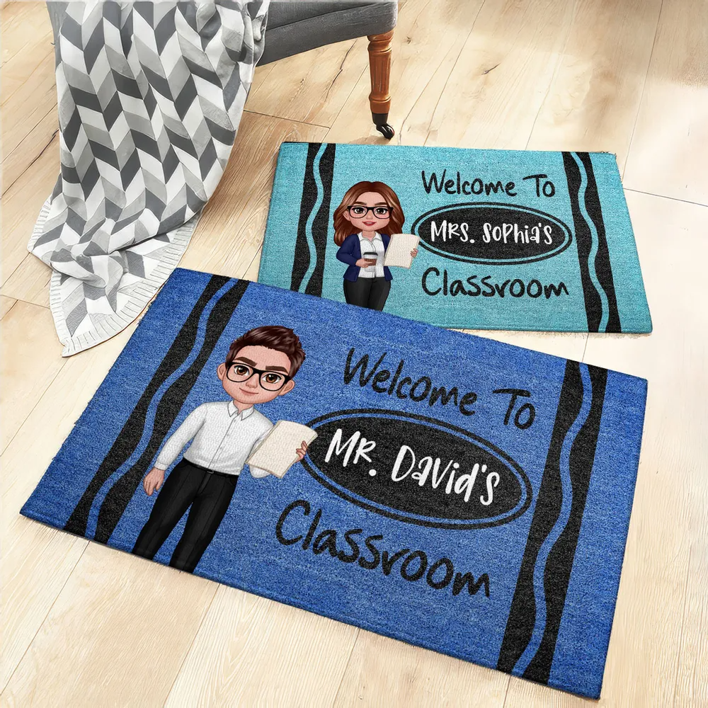 Teacher Crayon Welcome To Classroom - Personalized Doormat - Back To School Gift For Teacher, Educator, Kindergarten, Preschool, Pre K, Paraprofessional