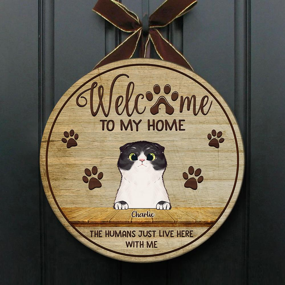 Welcome To Our Home Peeking Cats - Personalized Round Wood Sign - Gift for Cat Lovers, Cat Mom, Cat Dad