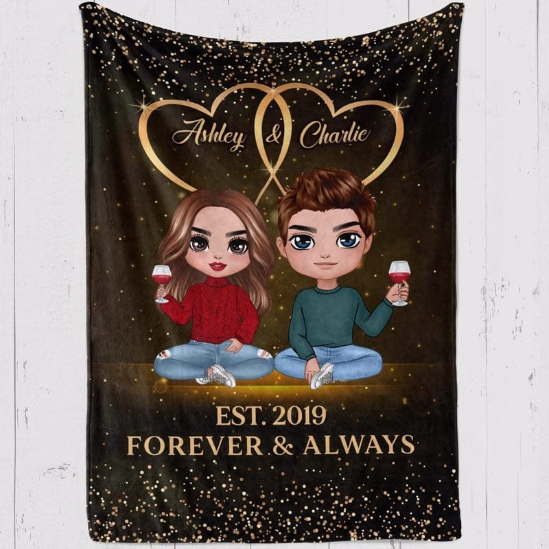 Personalized Doll Couple Sitting fleece blanket, soft fleece fabric close-up