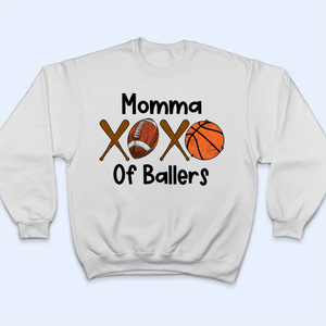 Momma of Ballers - Distressed Vintage Sport Balls with Batts Design - Baseball/Softball - Personalized Custom T Shirt - Gift for Grandma/Nana/Mimi, Mom, Wife, Grandparent - Suzitee Store