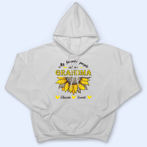 My Favorite People Call Me Grandma Sunflower- Personalized Custom T Shirt - Gift for Grandma/Nana/Mimi, Mom, Wife, Grandparent - Suzitee Store