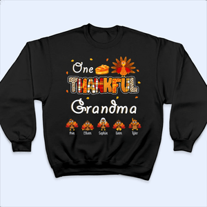 One Thankful Grandma Little Turkeys - Personalized Custom T Shirt - Thanksgiving, Birthday, Loving, Funny Gift for Grandma/Nana/Mimi, Mom, Wife, Grandparent - Suzitee Store