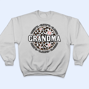 Thankful Grateful Blessed Grandma - Personalized Custom T Shirt - Gift for Grandma/Nana/Mimi, Mom, Wife, Grandparent - Suzitee Store
