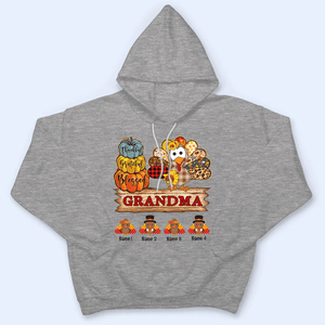 Thankful Grateful Blessed Grandma - Personalized Custom T Shirt - Thanksgiving, Birthday, Loving, Funny Gift for Grandma/Nana/Mimi, Mom, Wife, Grandparent - Suzitee Store
